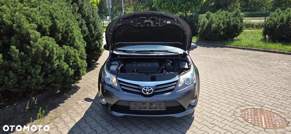Toyota Avensis 1.8 Premium - 34