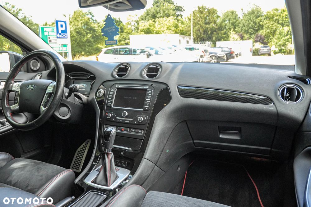 Ford Mondeo 2.0 EcoBoost Titanium - 11