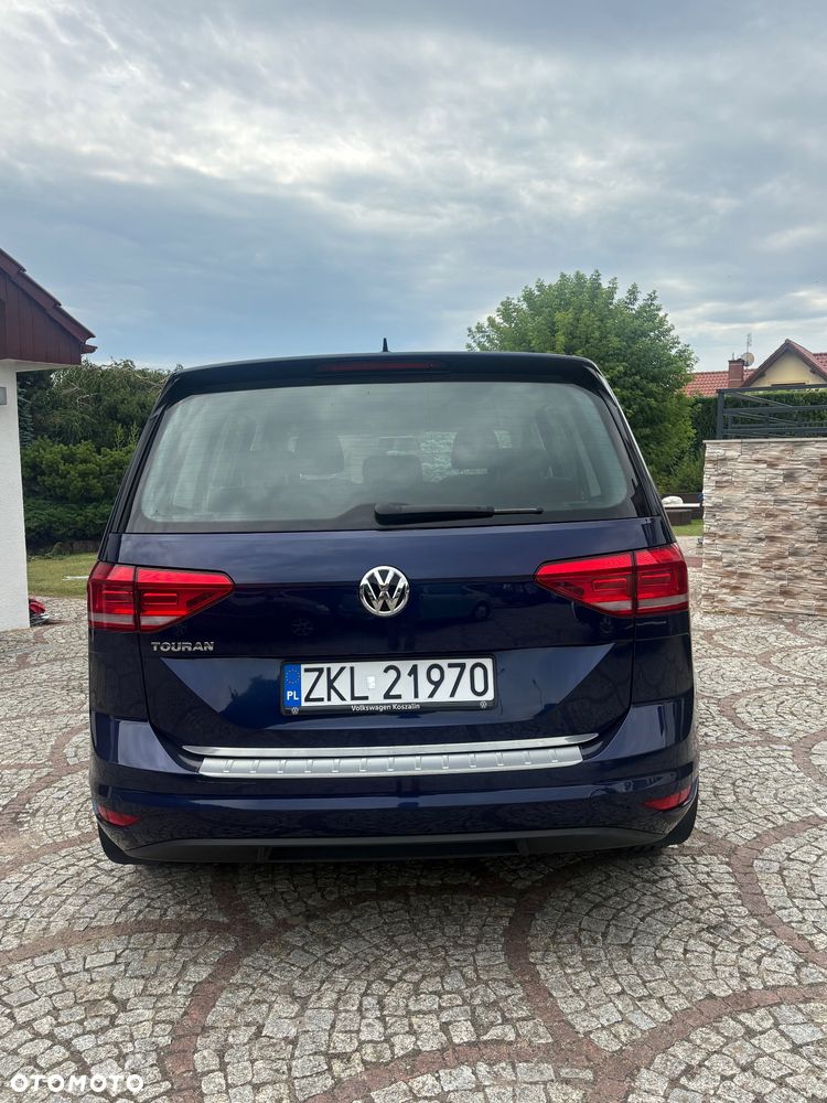 Volkswagen Touran 1.5 TSI EVO Active - 10