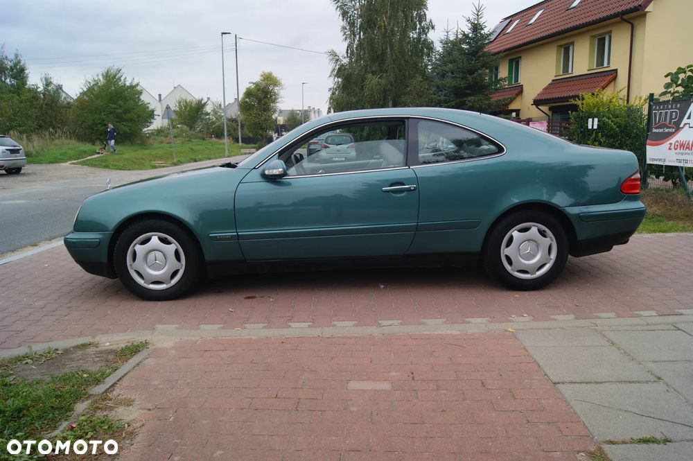 Mercedes-Benz CLK - 6