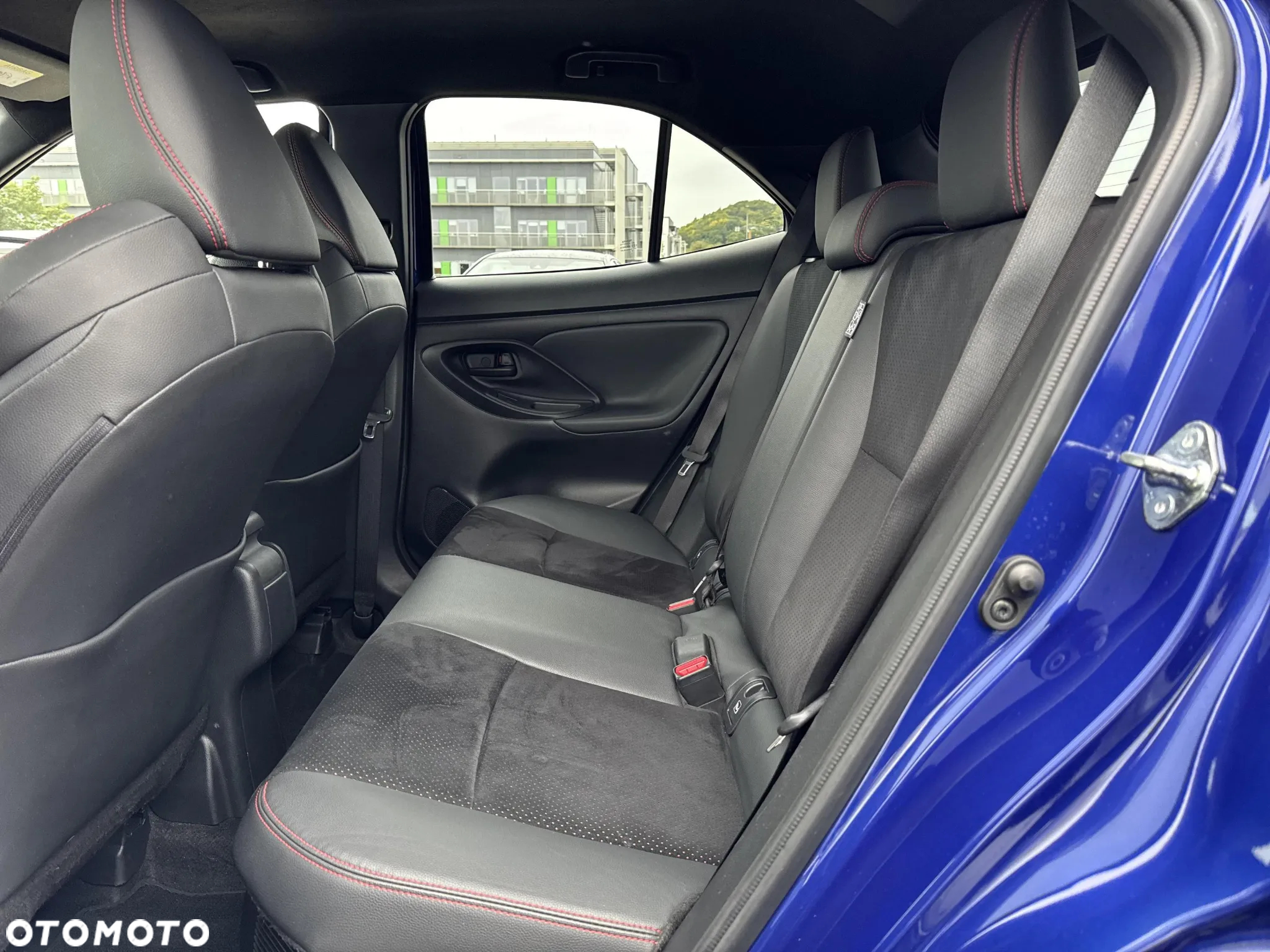 Toyota Yaris Cross Hybrid 1.5 GR Sport - 12