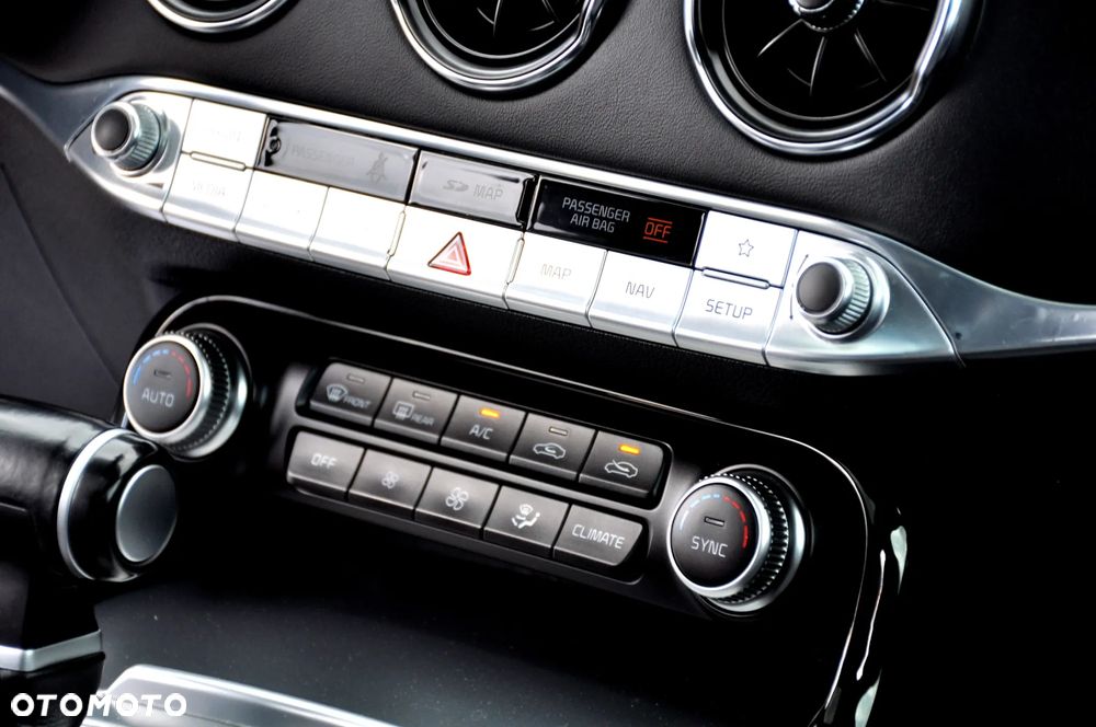 Kia Stinger - 26