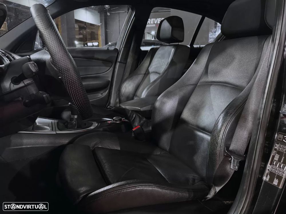 BMW 118 d Pack M - 8