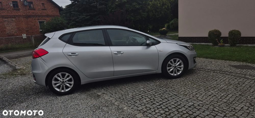 Kia Ceed 1.4 CVVT Dream Team Edition - 5