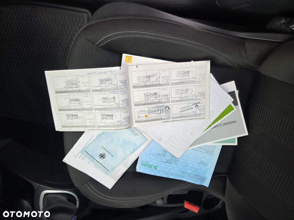 Renault Clio 1.2 16V 75 Expression - 14