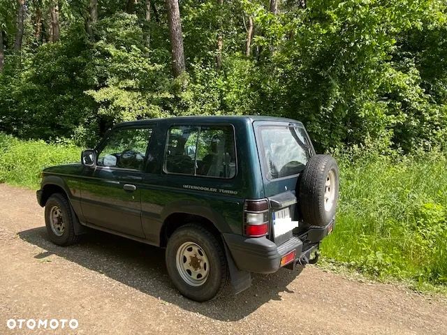 Mitsubishi Pajero - 2