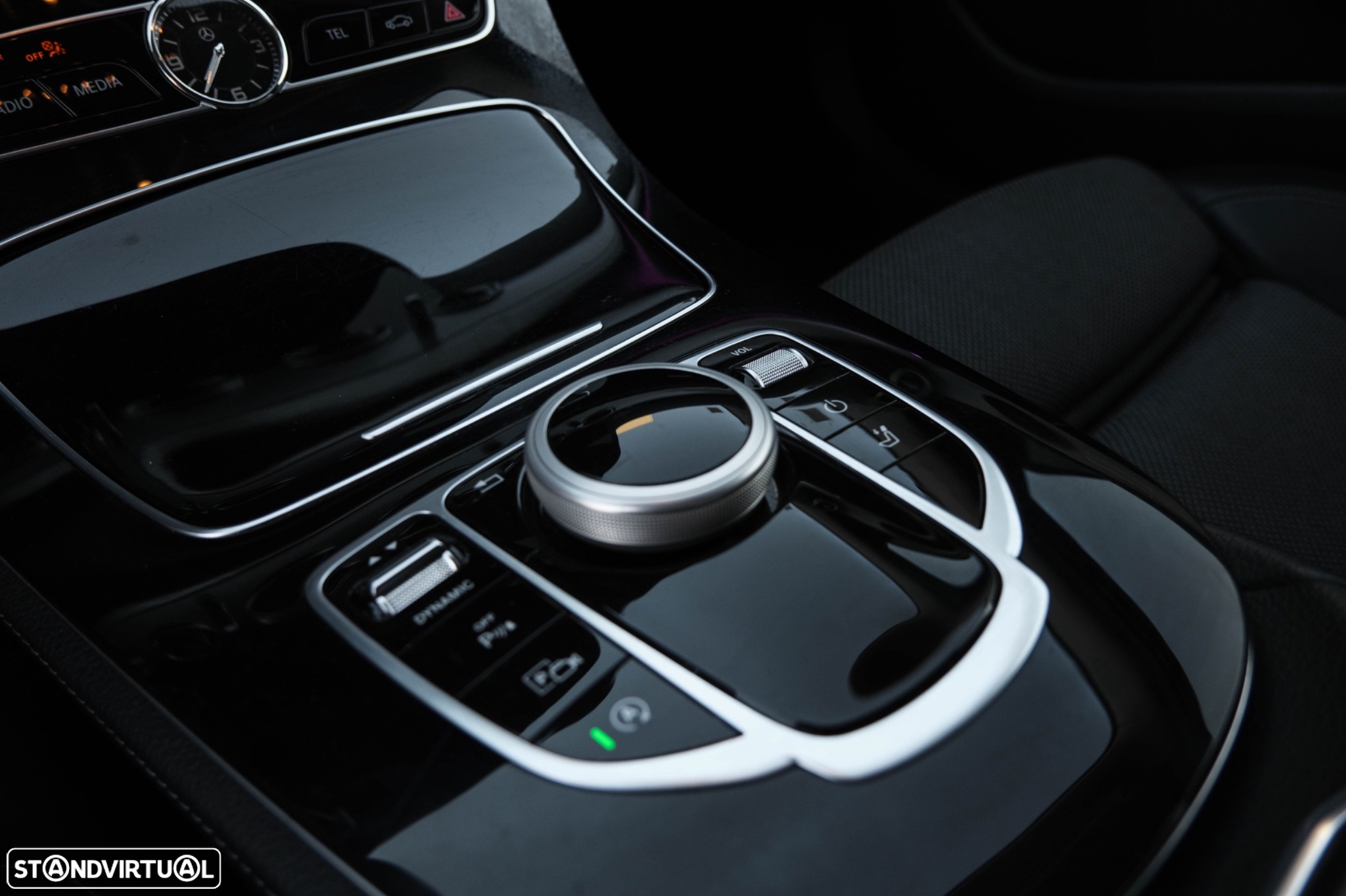 Mercedes-Benz E 220 BlueTEC Avantgarde Auto. - 15