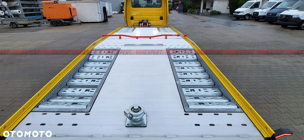 Iveco Daily 70C21H A8 P Laweta z zapadniami - 16