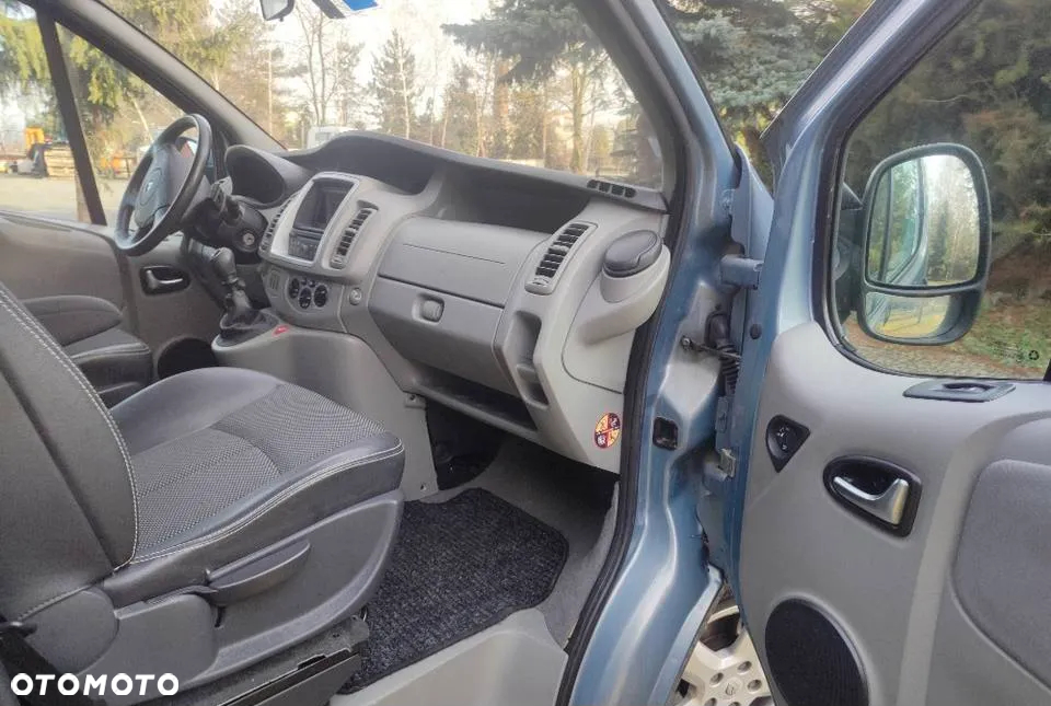 Renault Trafic - 11