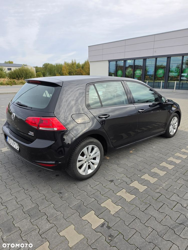 Volkswagen Golf - 5