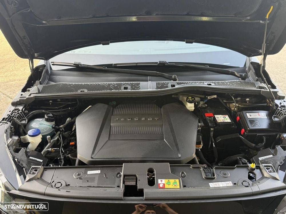 Peugeot e-208 GT - 48