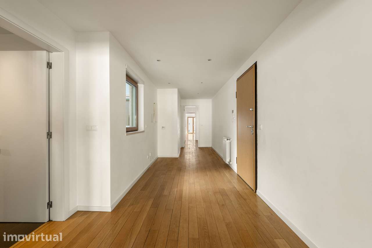 Apartamento T3 - Rua Rodrigo da Fonseca - Excelente estado - Grande imagem: 5/29