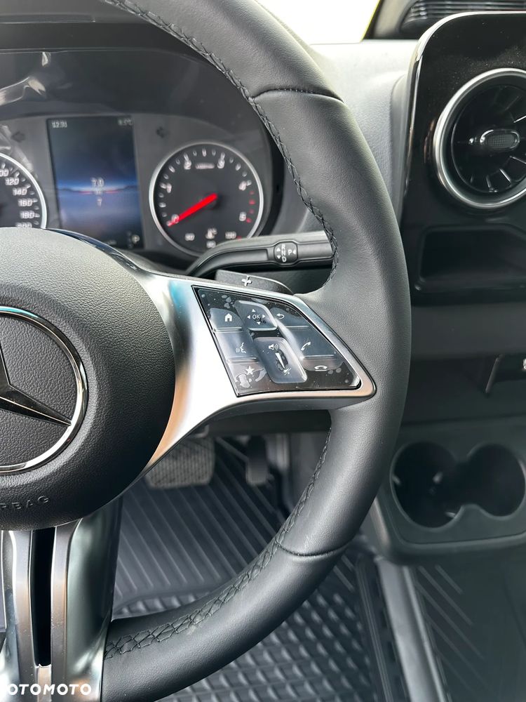 Mercedes-Benz Sprinter - 15