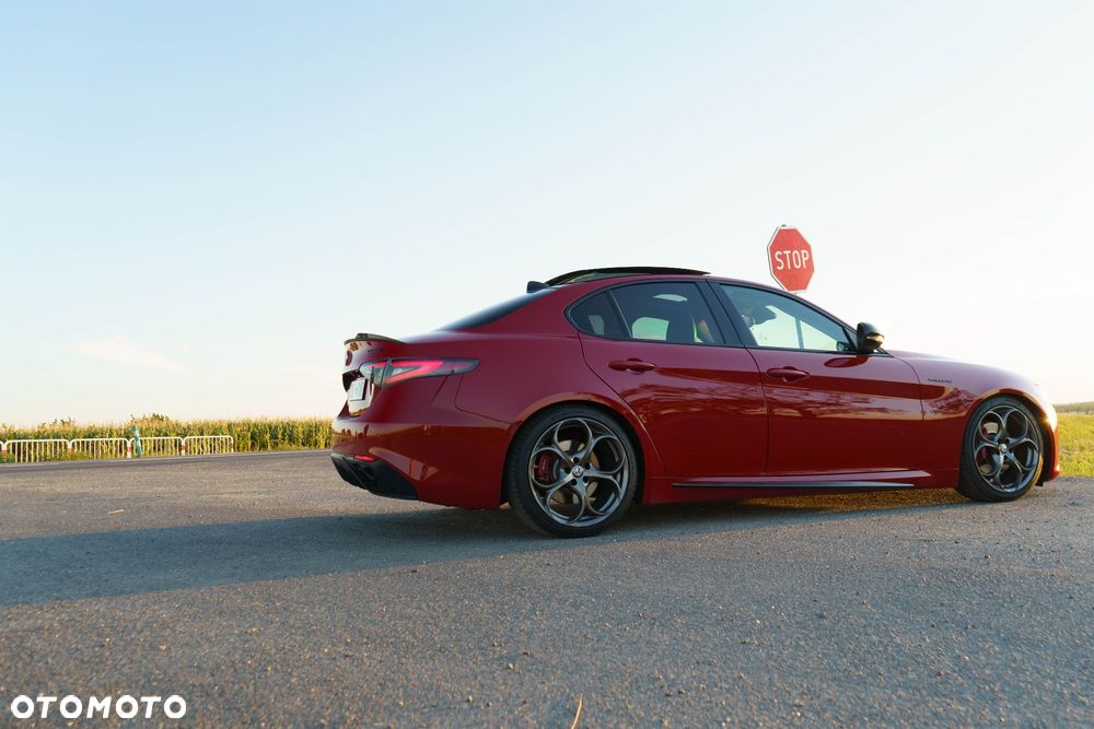 Alfa Romeo Giulia 2.0 Turbo Veloce Q4 - 12