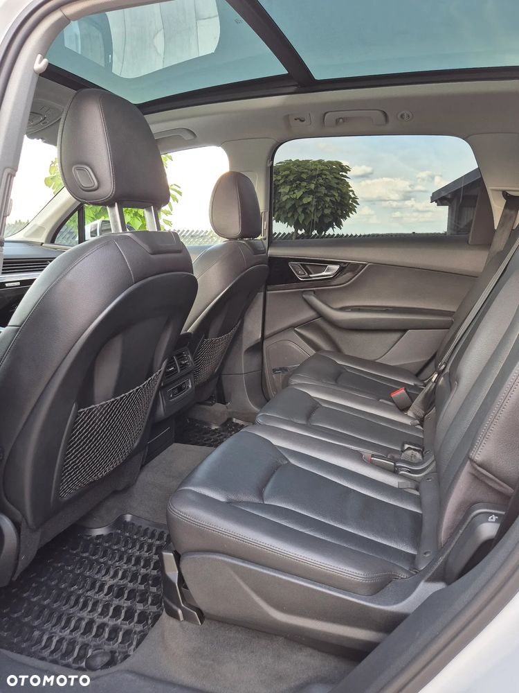 Audi Q7 - 7