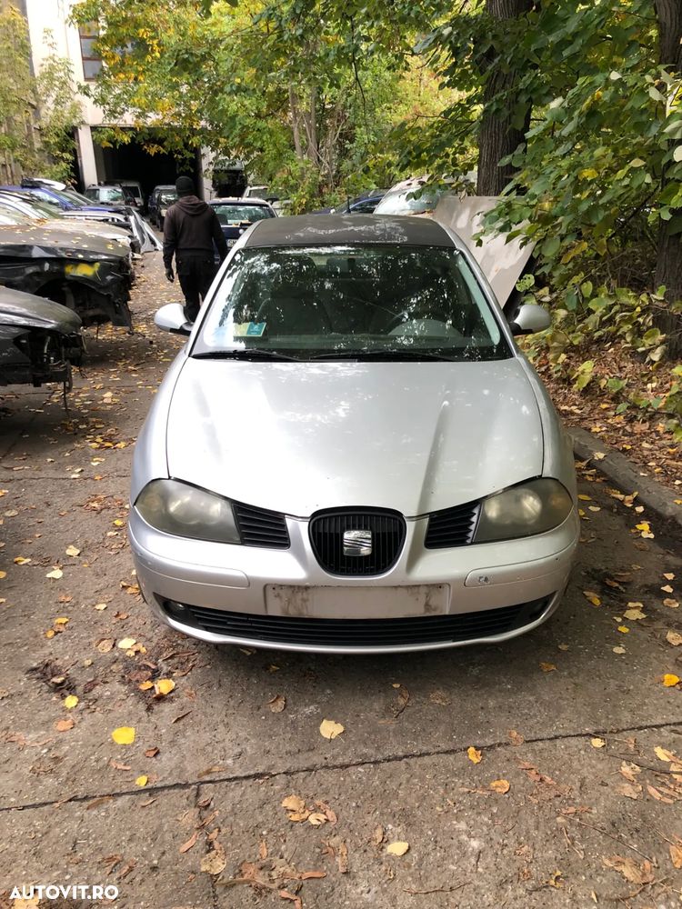 Dezmembrez Seat Ibiza/Cordoba gri argintiu 2004 1,4 benzina - 5