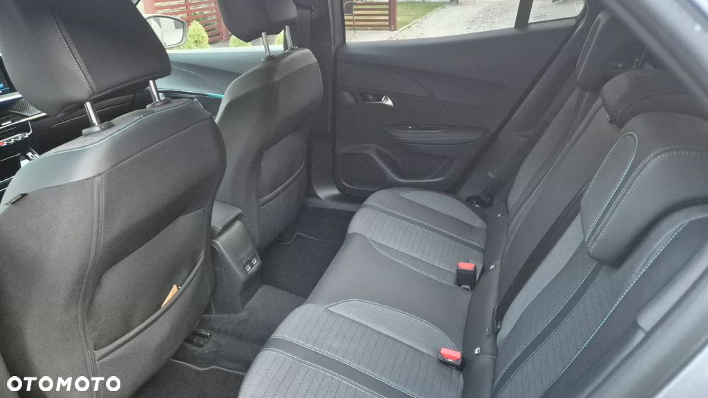 Peugeot 2008 PureTech 130 EAT8 Allure - 8