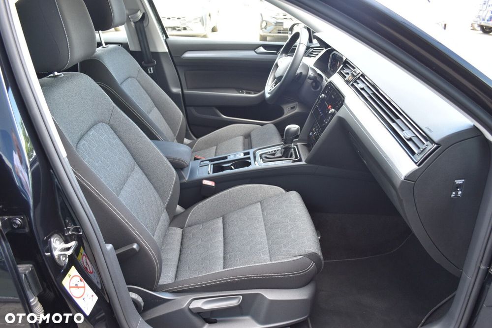 Volkswagen Passat - 37
