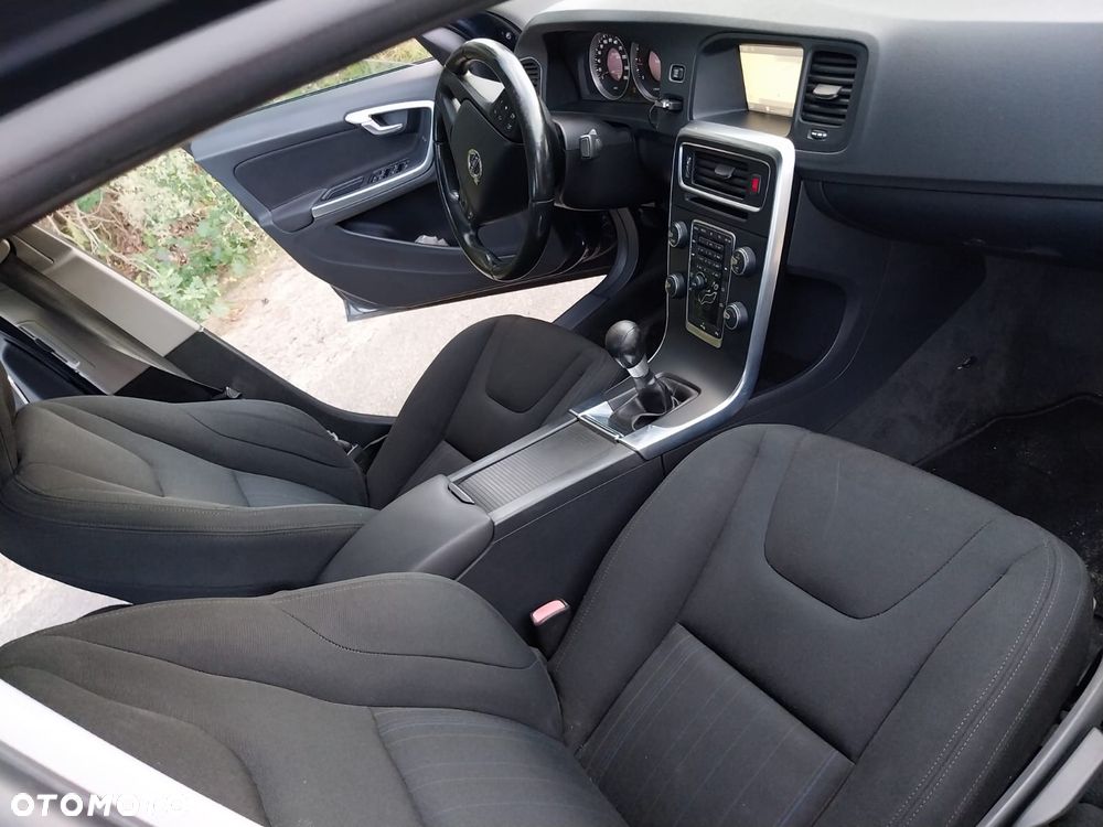 Volvo S60 DRIVe Kinetic - 27