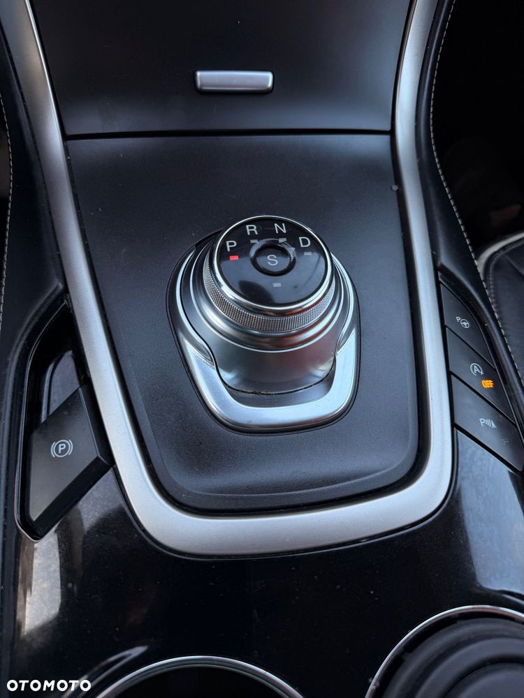 Ford S-Max - 22
