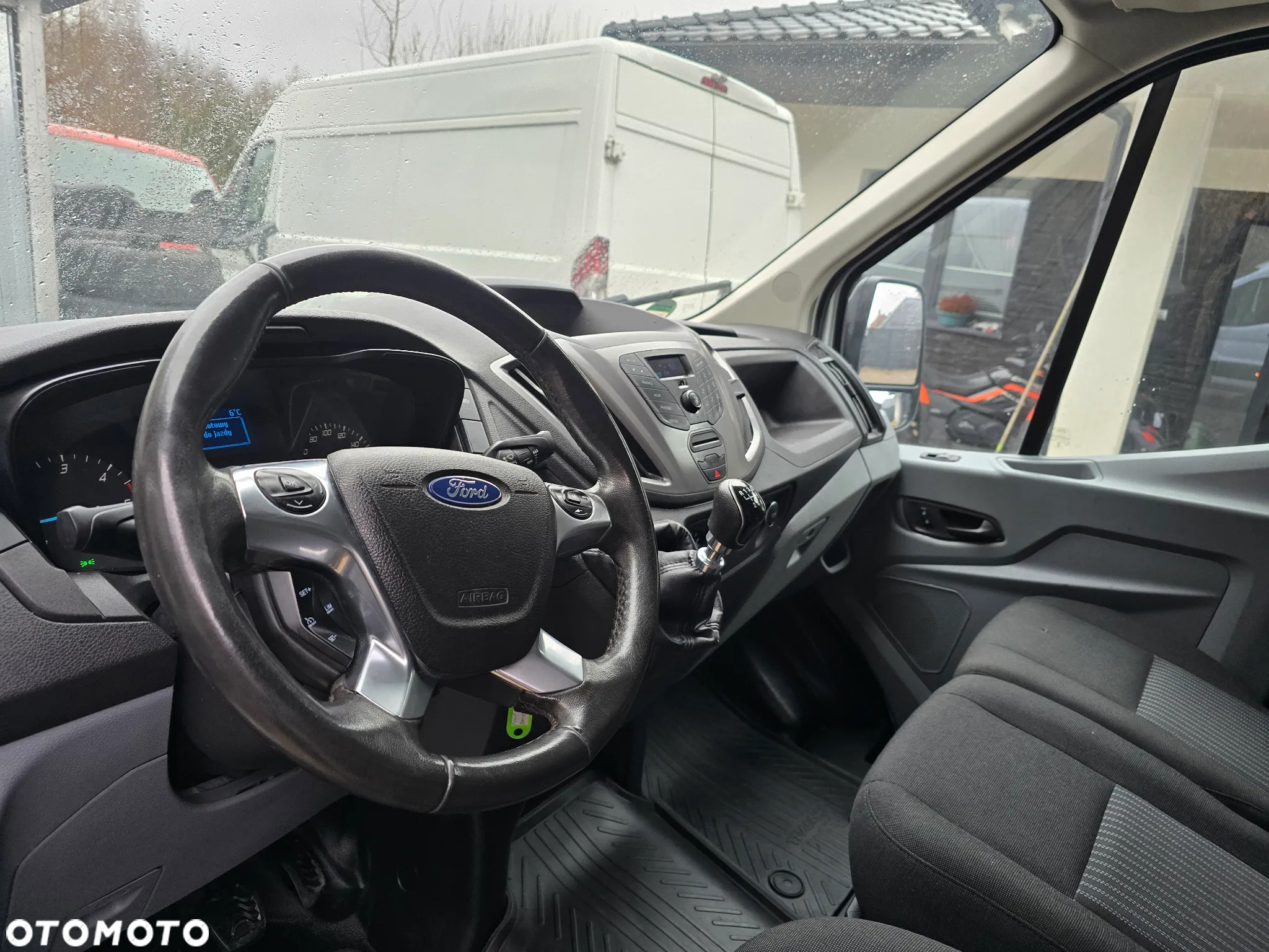 Ford Transit - 10
