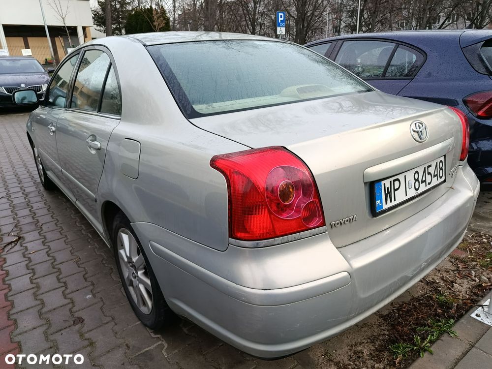 Toyota Avensis - 7