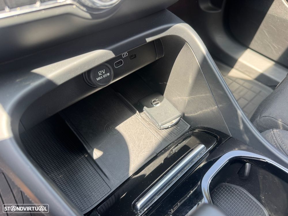 Volvo XC 40 Recharge 69 kWh Single Motor Core - 19