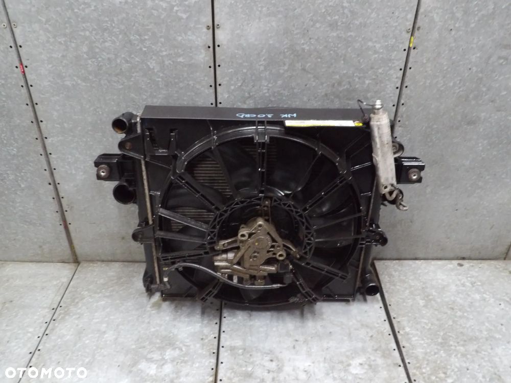 JEEP GRAND CHEROKEE WK WH 3.0 CRD CHŁODNICA CHŁODNICE WENTYLATOR KOMPLET - 9