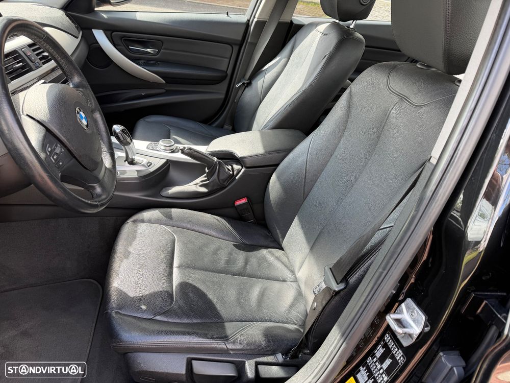 BMW 330 e iPerformance Line Luxury - 19