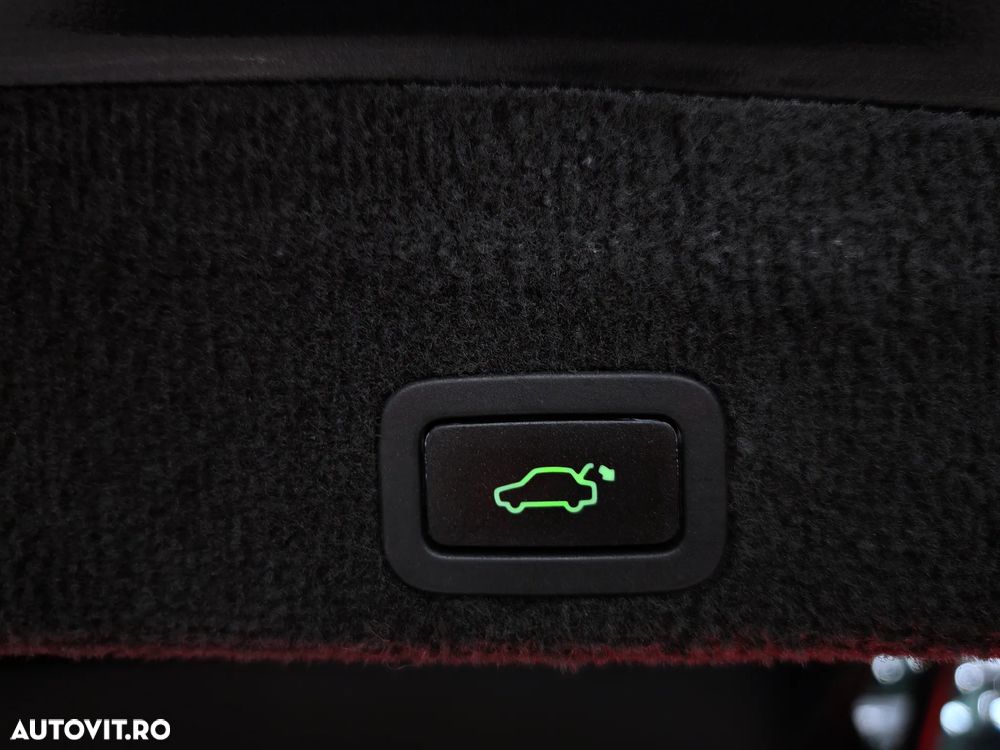 Volvo XC 60 2.4D AWD Aut. Momentum - 31