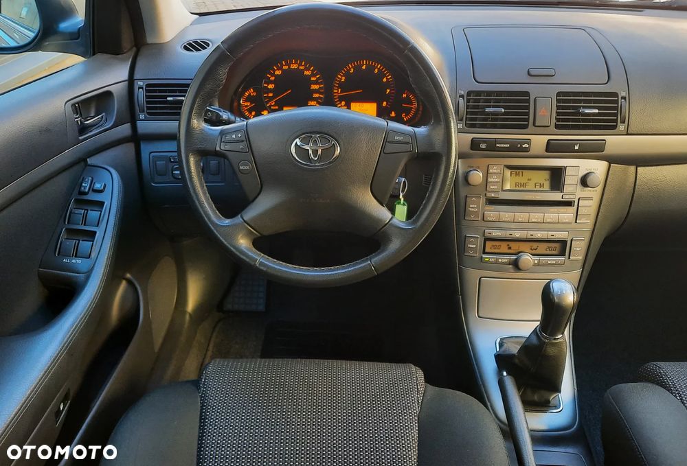 Toyota Avensis 1.8 VVT-i Combi Sol - 7