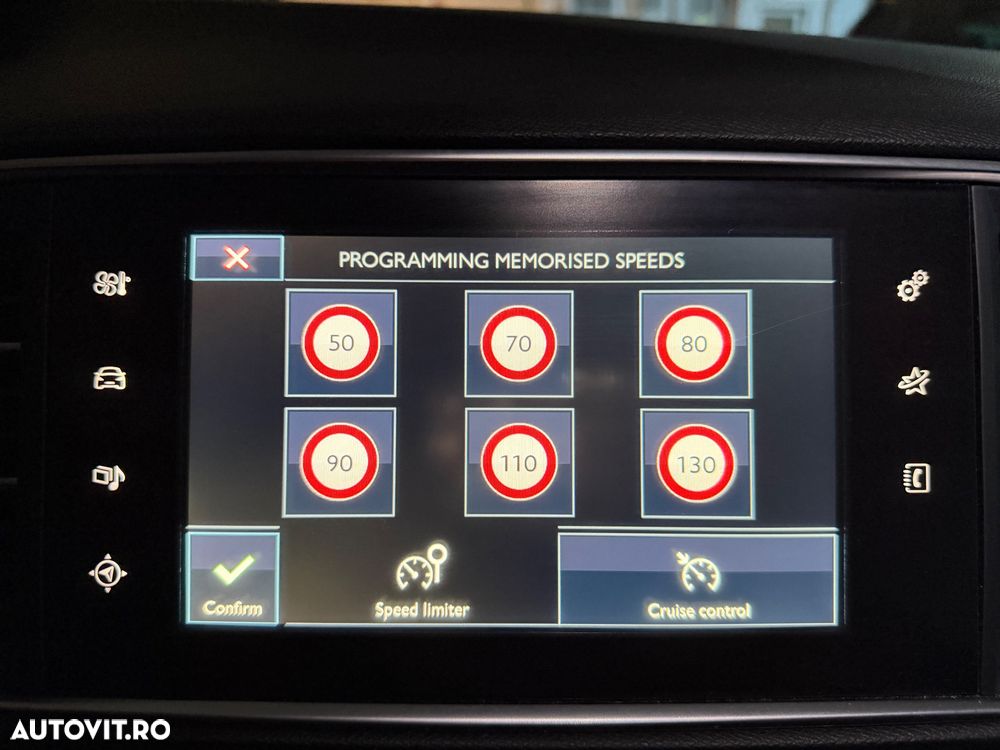 Peugeot 308 SW 1.2 L PureTech Turbo Allure - 14