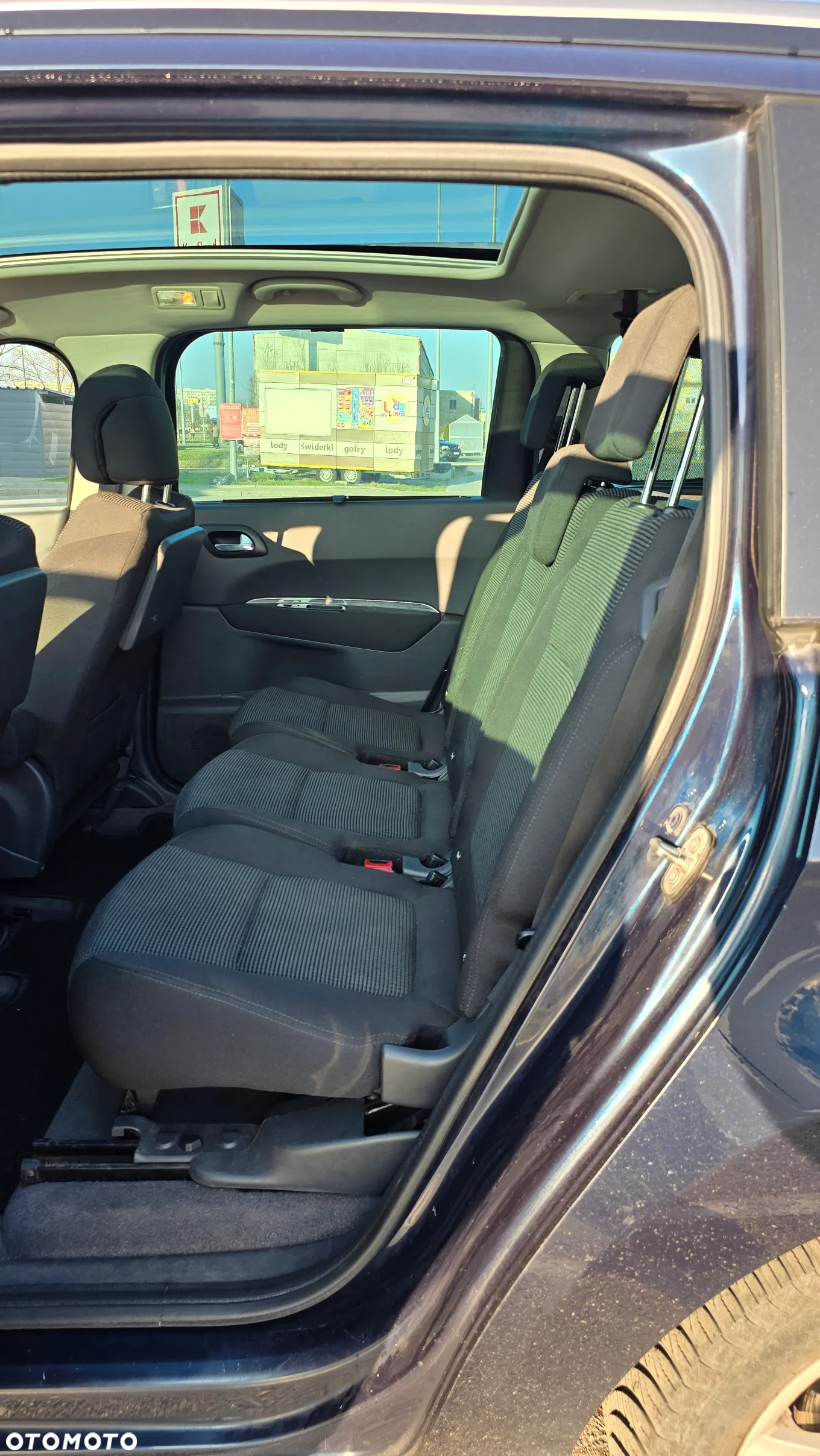 Peugeot 5008 1.6 THP Allure 7os - 28