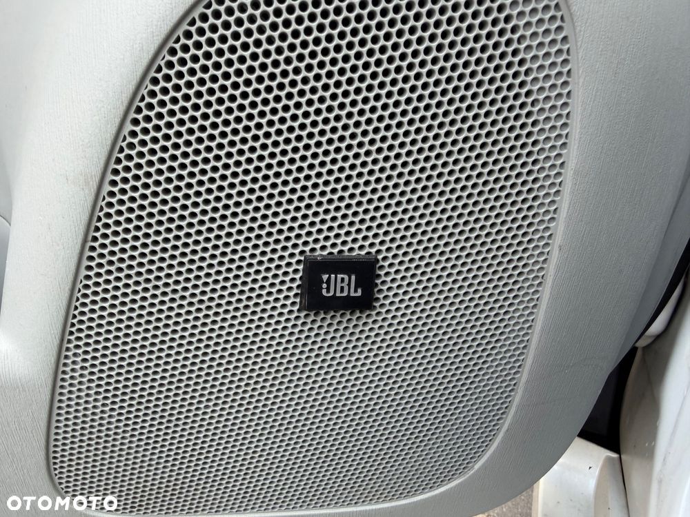 Toyota Prius 1.8 HSD Premium - 32