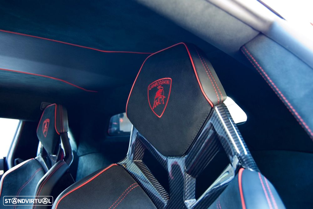 Lamborghini Aventador 6.5 V12 LP750-4 SV - 25