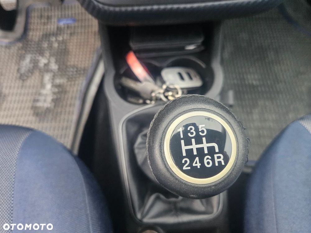 Fiat Grande Punto - 8