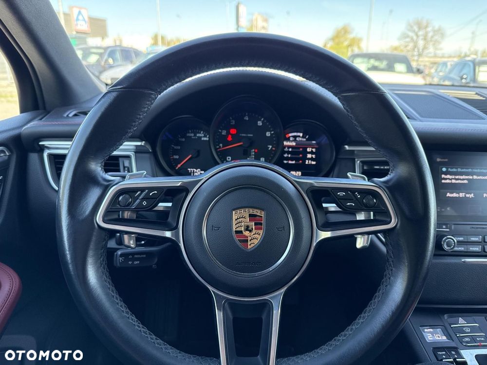 Porsche Macan Standard - 14