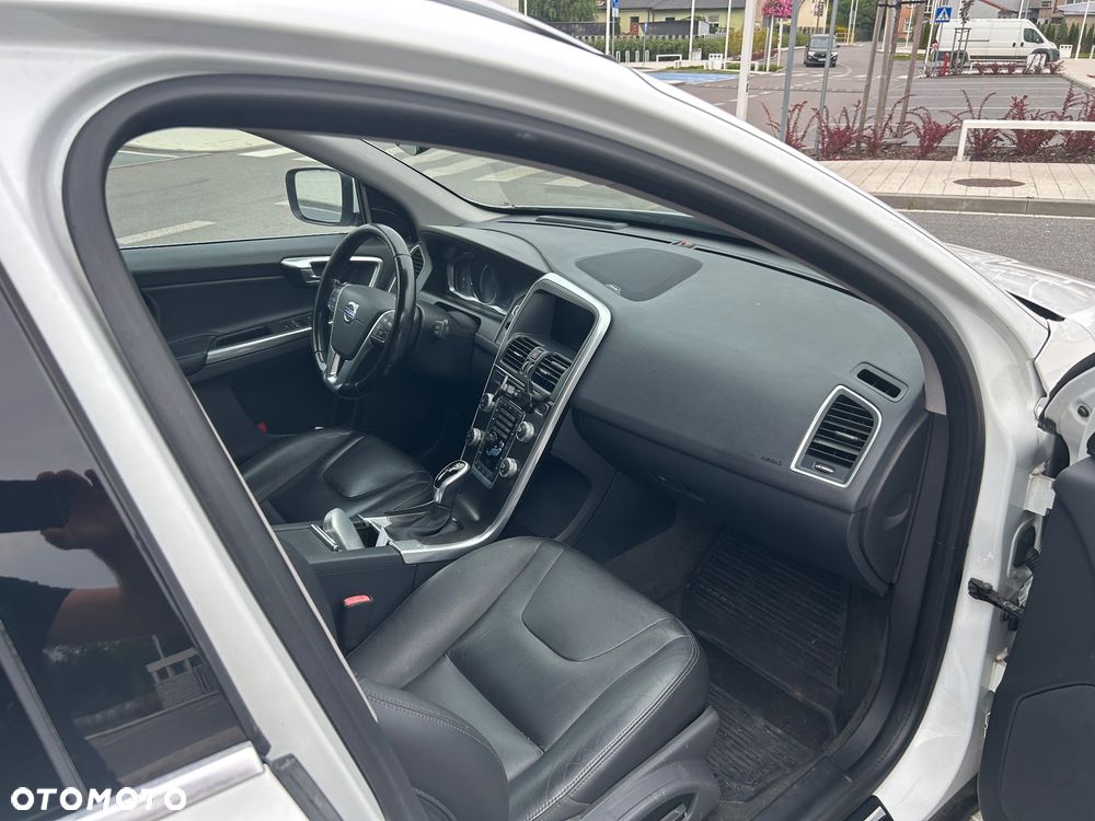 Volvo XC 60 - 6