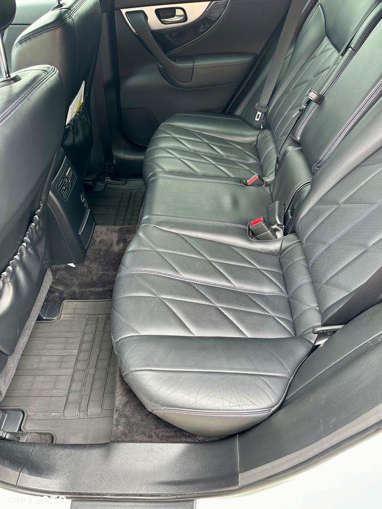 Infiniti Q70 3.0d S Premium - 16