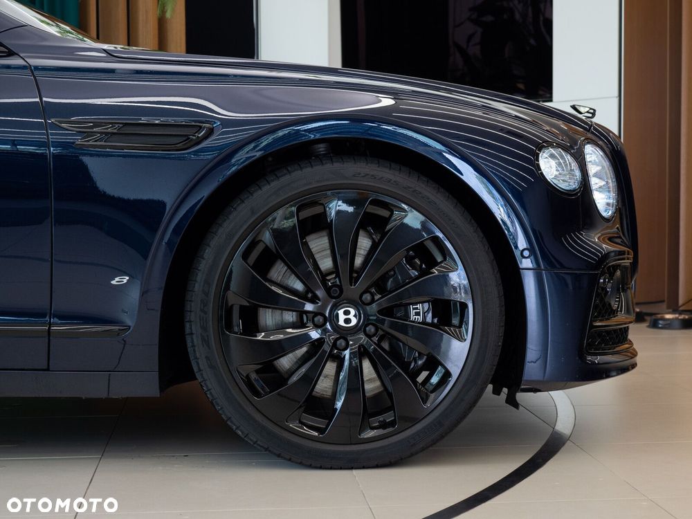 Bentley Flying Spur - 12