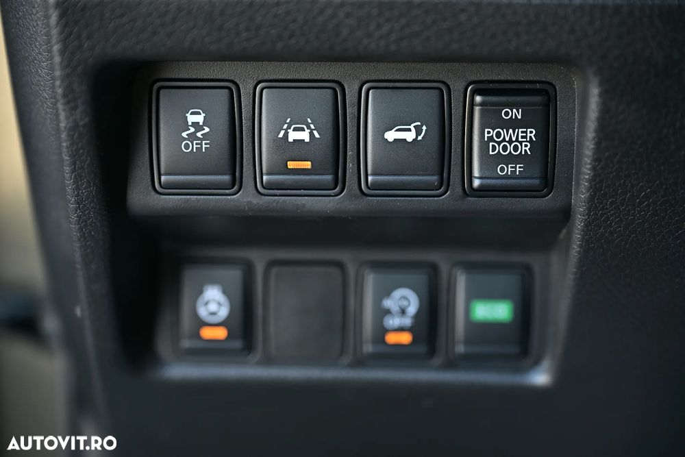 Nissan X-Trail 2.0 dCi ALL-MODE 4x4i Xtronic Tekna - 16