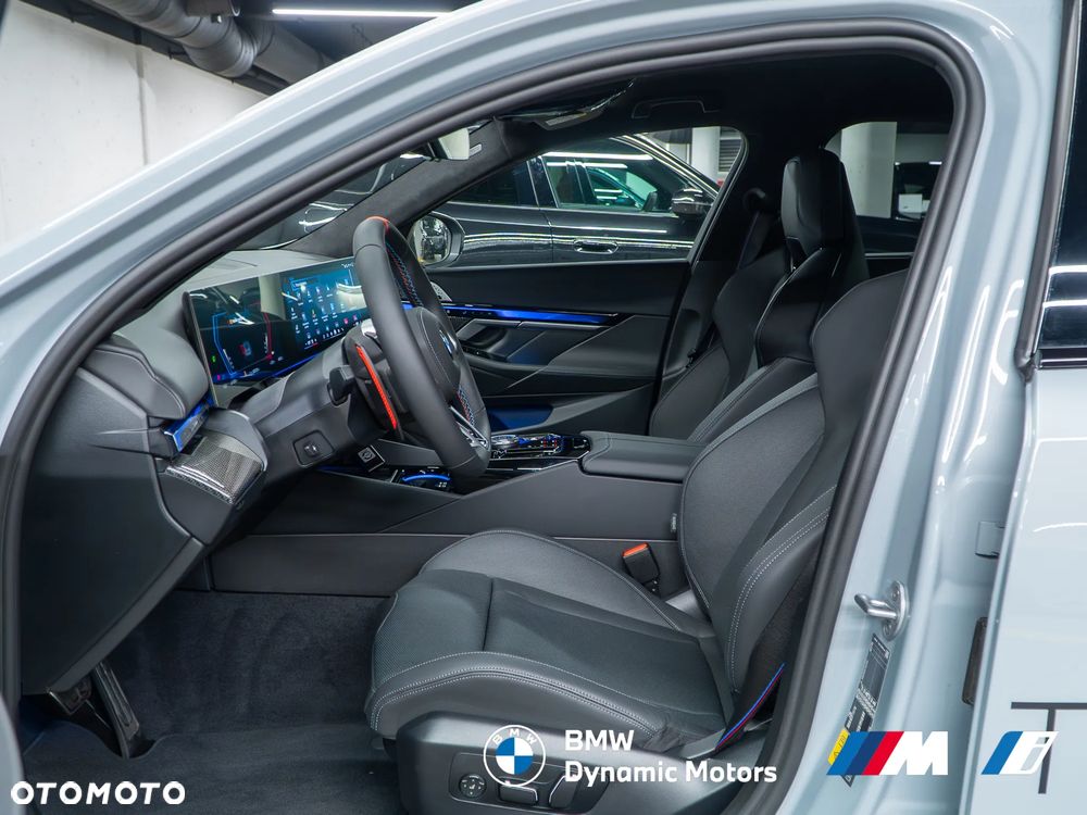 BMW M5 xDrive - 17