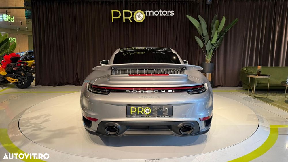 Porsche 911-TURBO-S - 9