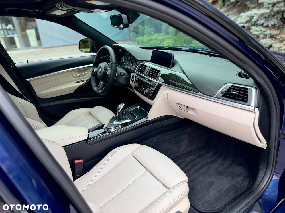 BMW Seria 3 330i - 31