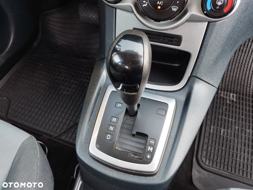 Ford Fiesta 1.4 Autom Trend - 18