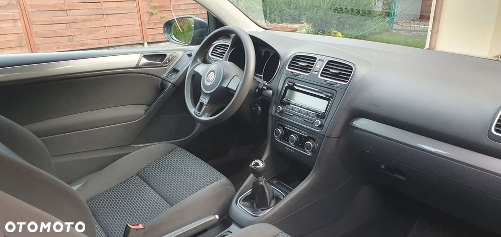 Volkswagen Golf - 31