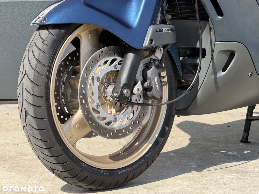 Honda ST - 19