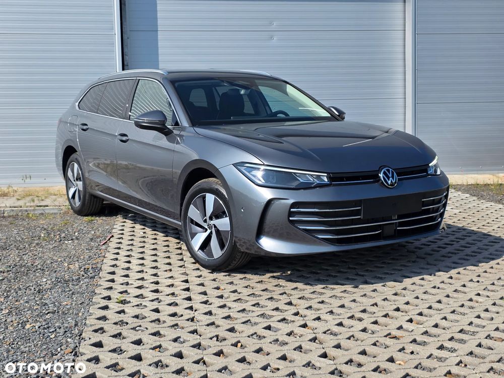 Volkswagen Passat - 11