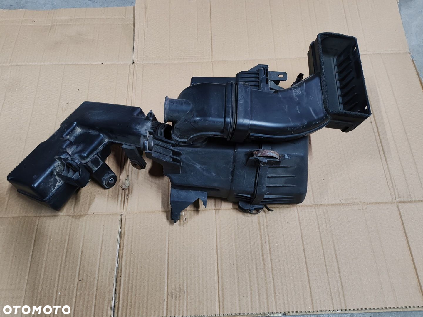 Obudowa filtra powietrza rezonator łapacz komplet 1.6 CRDI Kia SOUL 08-13 - 2