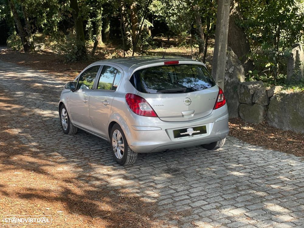 Opel Corsa 1.3 CDTi Enjoy EcoFLEX - 27